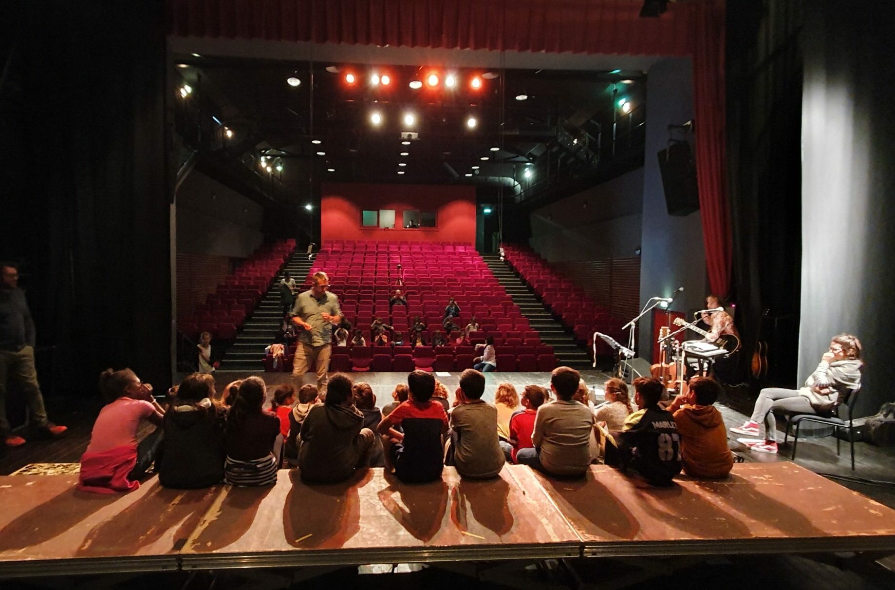 Ateliers et spectacles à destination des scolaires