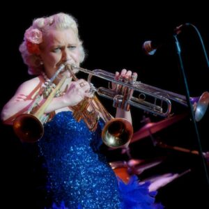 Gunhild-3-trumpets